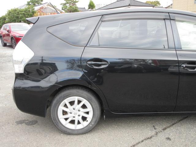 プリウスアルファ Ｓ　７人　純正ナビ　フルセグＴＶ　バックカメラ　障害物センサー　スマートキー・プッシュスタート　ビルトインＥＴＣ　前フォグランプ　純正１６ｉｎアルミホイール　横滑り防止装置　ＢＴ接続　ＣＤ、ＤＶＤ再生（51枚目）