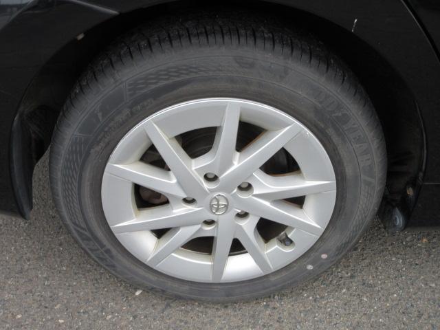 プリウスアルファ Ｓ　７人　純正ナビ　フルセグＴＶ　バックカメラ　障害物センサー　スマートキー・プッシュスタート　ビルトインＥＴＣ　前フォグランプ　純正１６ｉｎアルミホイール　横滑り防止装置　ＢＴ接続　ＣＤ、ＤＶＤ再生（59枚目）