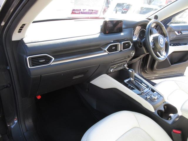 CX-5 XD Lパッケージ 4WD 純正SDナビTV 前・横・バックカメラ BOSEスピーカー ヘッドアップディスプレイ シート・ステアヒーターパワーテールゲート ETC 追従クルコン 衝突軽減ブレーキ ドラレコ 障害物センサー(13枚目)