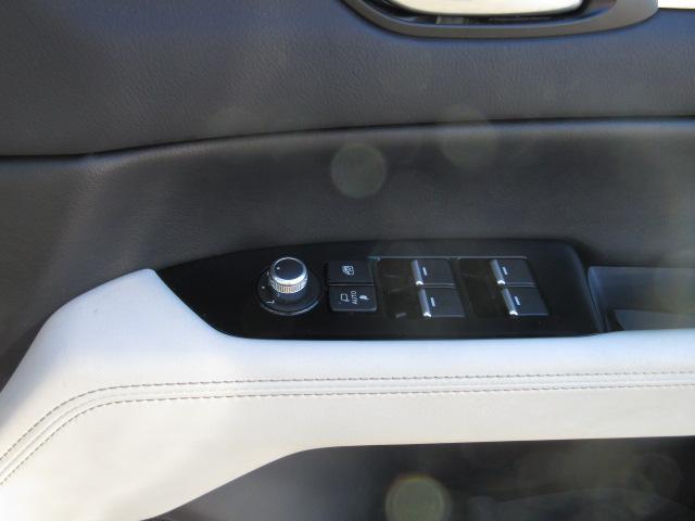 CX-5 XD Lパッケージ 4WD 純正SDナビTV 前・横・バックカメラ BOSEスピーカー ヘッドアップディスプレイ シート・ステアヒーターパワーテールゲート ETC 追従クルコン 衝突軽減ブレーキ ドラレコ 障害物センサー(31枚目)