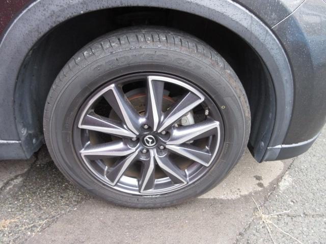 CX-5 XD Lパッケージ 4WD 純正SDナビTV 前・横・バックカメラ BOSEスピーカー ヘッドアップディスプレイ シート・ステアヒーターパワーテールゲート ETC 追従クルコン 衝突軽減ブレーキ ドラレコ 障害物センサー(61枚目)