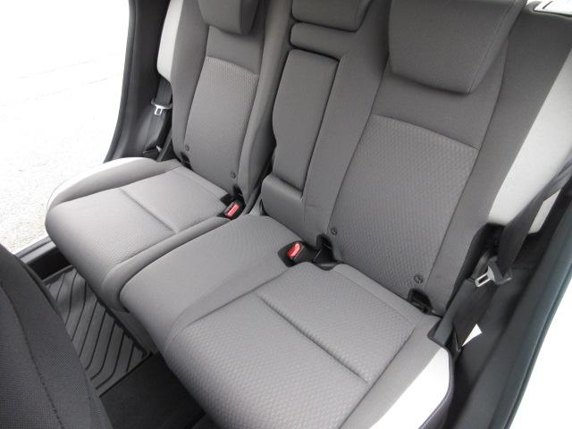 ■後席■　後席ＴＶモニター（フリップダウンモニター、リアエンターテイメントシステム）！！　後席に乗る方（特にお子様）が渋滞になっても飽きない必需品！　大型モニターが人気です。