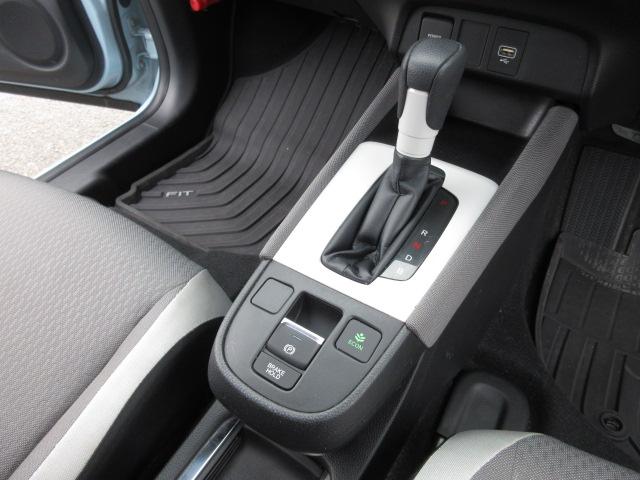 シフトレバー、電動パーキングブレーキ