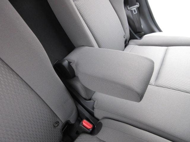 二列目アームレスト