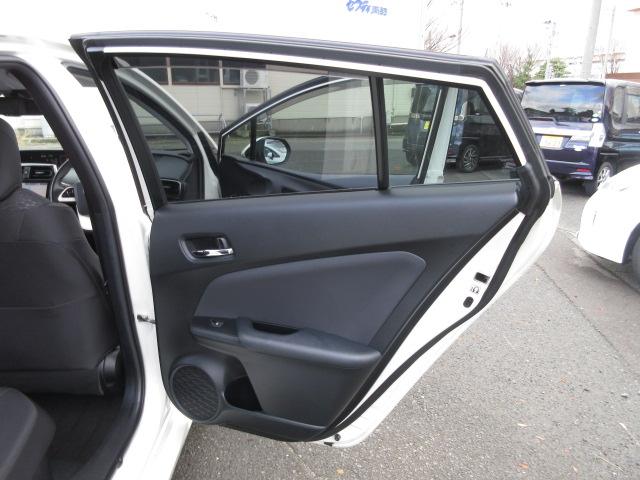 プリウス A 4WD セーフティーセンス 寒冷地仕様 純正9inナビ Bカメラ ドラレコ HUD パーキングアシスト LEDライト・フォグ ビルトインETC Aハイビーム プッシュスタート クルコン 自動防眩ミラー(41枚目)