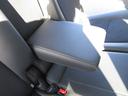 二列目アームレスト