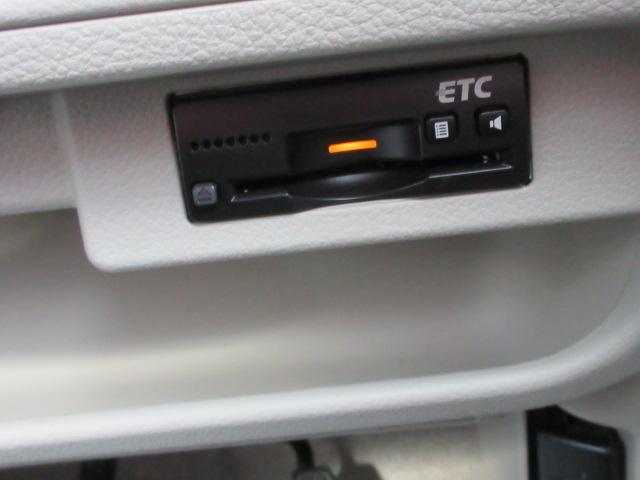 X 4WD デュアルセンサーブレーキサポート ナビ フルセグTV Bluetoothオーディオ DVD再生機能 シートヒーター HIDライト フォグランプ ETC プッシュスタート ワンオーナー(17枚目)