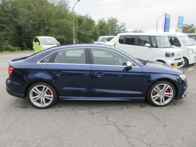 S3セダン ベースグレード 4WD ナビ フルセグTV Bluetooth CD&DVD再生 バックカメラ 追従型クルコン ハーフレザーシート LEDヘッドランプ ETC パワーシート シートヒーター ドラレコ レーダー探知機(6枚目)