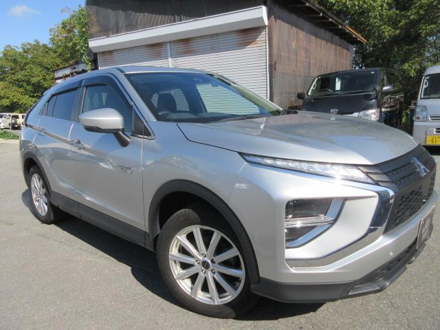 エクリプスクロスPHEV M 4WD ナビ フルセグTV CD&DVD再生機能 Bluetoothオーディオ バックカメラ ETC クルーズコントロール 衝突被害軽減ブレーキ ドライブレコーダー プッシュスタート 充電ケーブル(5枚目)