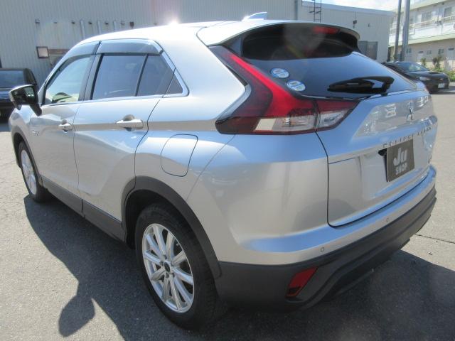 エクリプスクロスPHEV M 4WD ナビ フルセグTV CD&DVD再生機能 Bluetoothオーディオ バックカメラ ETC クルーズコントロール 衝突被害軽減ブレーキ ドライブレコーダー プッシュスタート 充電ケーブル(10枚目)