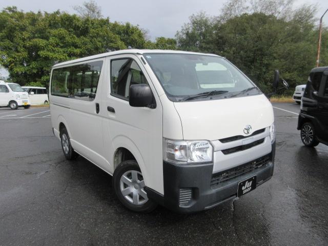 ハイエースバン ロングDX 4WD ナビ Bluetoothオーディオ CD&DVD再生機能 バックカメラ ETC ドライブレコーダー 衝突被害軽減ブレーキ 車線逸脱警報(5枚目)