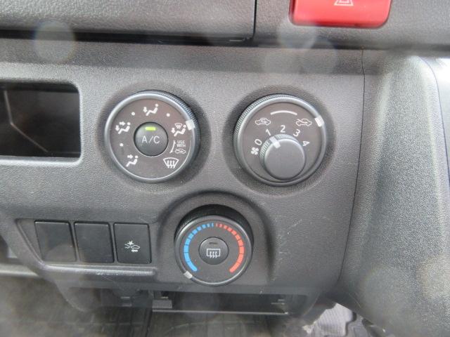 ハイエースバン ロングDX 4WD ナビ Bluetoothオーディオ CD&DVD再生機能 バックカメラ ETC ドライブレコーダー 衝突被害軽減ブレーキ 車線逸脱警報(18枚目)