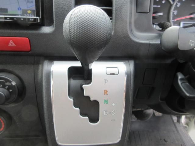 ハイエースバン ロングDX 4WD ナビ Bluetoothオーディオ CD&DVD再生機能 バックカメラ ETC ドライブレコーダー 衝突被害軽減ブレーキ 車線逸脱警報(19枚目)