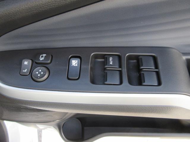 ソリオ ハイブリッドＭＸ　４ＷＤ　登録済未使用車　スズキセーフティサポート　左側電動スライドドア　ＵＳＢ入力端子　リアサンシェード　クルーズコントロール（21枚目）