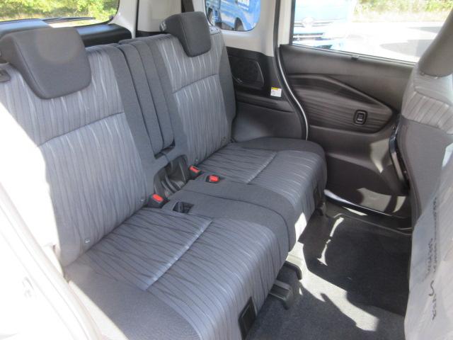 ソリオ ハイブリッドＭＸ　４ＷＤ　登録済未使用車　スズキセーフティサポート　左側電動スライドドア　ＵＳＢ入力端子　リアサンシェード　クルーズコントロール（29枚目）