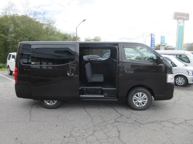 NV350キャラバンバン ロングDXターボ 4WD ナビ フルセグTV Bluetooth CD&DVD再生機能 バックカメラ ETC(7枚目)