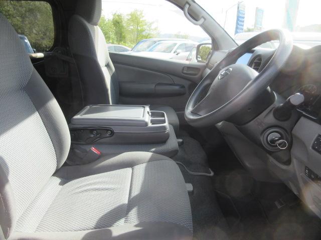 NV350キャラバンバン ロングDXターボ 4WD ナビ フルセグTV Bluetooth CD&DVD再生機能 バックカメラ ETC(23枚目)