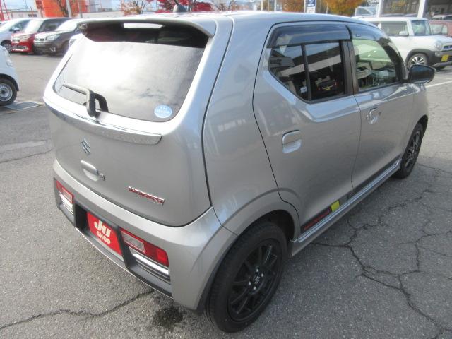 アルトワークス ベースグレード　４ＷＤ　ＨＩＤライト　フォグランプ　ビルトインＥＴＣ　プッシュスタート　レカロシート　５速マニュアル車　オートライト　　スマートキー　横滑り防止　衝突安全ボディ（8枚目）