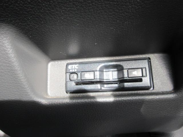 アルトワークス ベースグレード　４ＷＤ　ＨＩＤライト　フォグランプ　ビルトインＥＴＣ　プッシュスタート　レカロシート　５速マニュアル車　オートライト　　スマートキー　横滑り防止　衝突安全ボディ（17枚目）