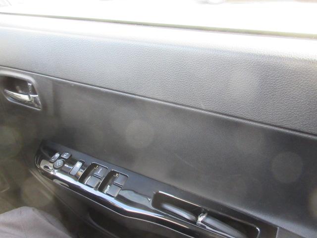 アルトワークス ベースグレード　４ＷＤ　ＨＩＤライト　フォグランプ　ビルトインＥＴＣ　プッシュスタート　レカロシート　５速マニュアル車　オートライト　　スマートキー　横滑り防止　衝突安全ボディ（21枚目）