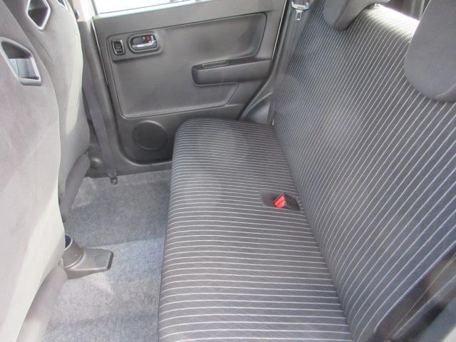 アルトワークス ベースグレード　４ＷＤ　ＨＩＤライト　フォグランプ　ビルトインＥＴＣ　プッシュスタート　レカロシート　５速マニュアル車　オートライト　　スマートキー　横滑り防止　衝突安全ボディ（25枚目）