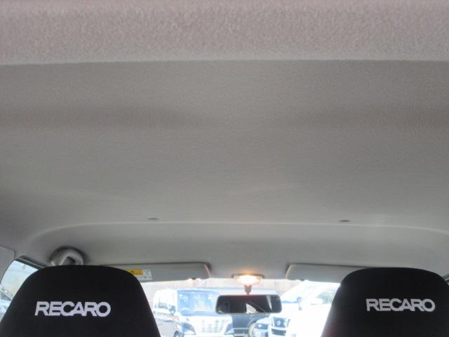 アルトワークス ベースグレード　４ＷＤ　ＨＩＤライト　フォグランプ　ビルトインＥＴＣ　プッシュスタート　レカロシート　５速マニュアル車　オートライト　　スマートキー　横滑り防止　衝突安全ボディ（26枚目）