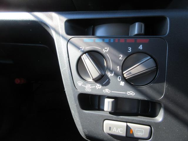 ミライース Ｌ　４ＷＤ　ワンオーナー　エコアイドル　アイドリングストップ　衝突安全ボディ　寒冷地仕様　ＡＢＳ　横滑り防止　運転席エアバッグ　助手席エアバッグ（13枚目）