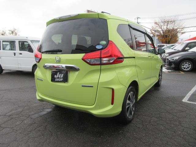 フリードハイブリッド ハイブリッド・Ｇホンダセンシング　４ＷＤ　ナビ　フルセグＴＶ　Ｂｌｕｅｔｏｏｔｈ　ＣＤ＆ＤＶＤ再生　バックカメラ　両側パワースライドドア　ドラレコ　ＬＥＤヘッドランプ　フロントワイパーデアイサー　ビルトインＥＴＣ　ドラレコ　クルコン（10枚目）