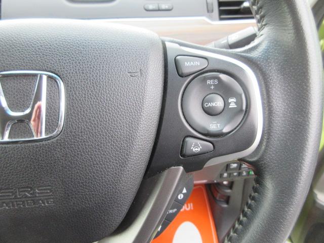 フリードハイブリッド ハイブリッド・Ｇホンダセンシング　４ＷＤ　ナビ　フルセグＴＶ　Ｂｌｕｅｔｏｏｔｈ　ＣＤ＆ＤＶＤ再生　バックカメラ　両側パワースライドドア　ドラレコ　ＬＥＤヘッドランプ　フロントワイパーデアイサー　ビルトインＥＴＣ　ドラレコ　クルコン（17枚目）