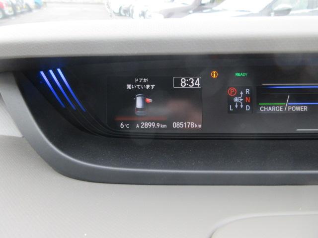 フリードハイブリッド ハイブリッド・Ｇホンダセンシング　４ＷＤ　ナビ　フルセグＴＶ　Ｂｌｕｅｔｏｏｔｈ　ＣＤ＆ＤＶＤ再生　バックカメラ　両側パワースライドドア　ドラレコ　ＬＥＤヘッドランプ　フロントワイパーデアイサー　ビルトインＥＴＣ　ドラレコ　クルコン（18枚目）