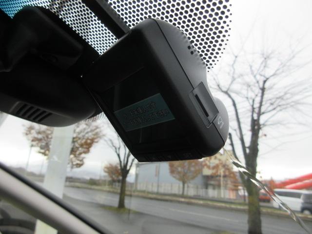 フリードハイブリッド ハイブリッド・Ｇホンダセンシング　４ＷＤ　ナビ　フルセグＴＶ　Ｂｌｕｅｔｏｏｔｈ　ＣＤ＆ＤＶＤ再生　バックカメラ　両側パワースライドドア　ドラレコ　ＬＥＤヘッドランプ　フロントワイパーデアイサー　ビルトインＥＴＣ　ドラレコ　クルコン（31枚目）