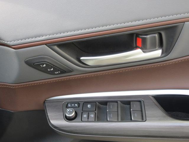 ハリアーハイブリッド Ｚ　レザーパッケージ　４ＷＤ　トヨタセーフティセンス　ナビフルセグＴＶ　Ｂｌｕｅｔｏｏｔｈ　バックカメラ　黒革シート　ＬＥＤヘッド＆フォグランプ　ＥＴＣ　シートヒーター　電動シート　電動リアゲート　ＪＢＬサウンド　冬タイヤ（30枚目）