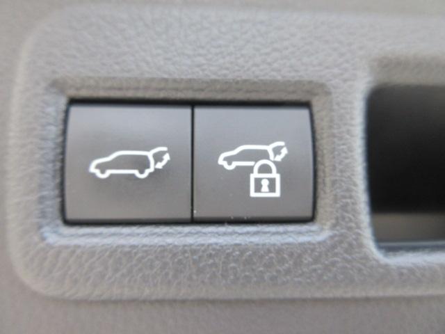 ハリアーハイブリッド Ｚ　レザーパッケージ　４ＷＤ　トヨタセーフティセンス　ナビフルセグＴＶ　Ｂｌｕｅｔｏｏｔｈ　バックカメラ　黒革シート　ＬＥＤヘッド＆フォグランプ　ＥＴＣ　シートヒーター　電動シート　電動リアゲート　ＪＢＬサウンド　冬タイヤ（44枚目）