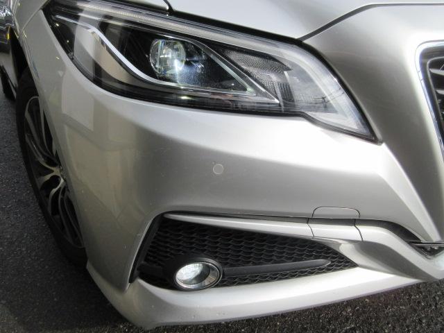 クラウンハイブリッド S Cパッケージ Four ナビ フルセグTV Bluetoothオーディオ CD&DVD再生 バックカメラ LEDランプ パワーシート ドラレコ クルーズコントロール リモコンエンジンスターター ETC スタッドレスタイヤ有(6枚目)