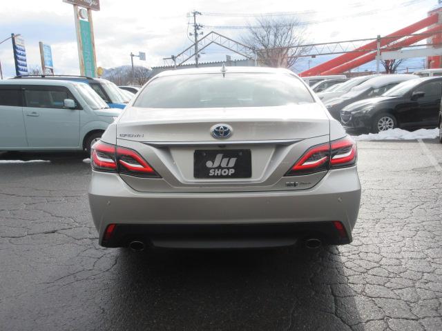 クラウンハイブリッド S Cパッケージ Four ナビ フルセグTV Bluetoothオーディオ CD&DVD再生 バックカメラ LEDランプ パワーシート ドラレコ クルーズコントロール リモコンエンジンスターター ETC スタッドレスタイヤ有(9枚目)