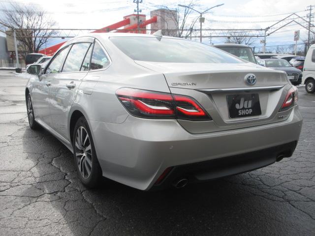 クラウンハイブリッド S Cパッケージ Four ナビ フルセグTV Bluetoothオーディオ CD&DVD再生 バックカメラ LEDランプ パワーシート ドラレコ クルーズコントロール リモコンエンジンスターター ETC スタッドレスタイヤ有(11枚目)