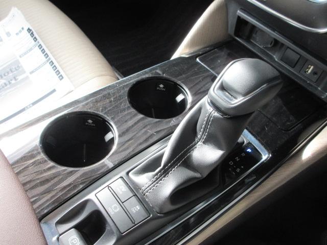 クラウンハイブリッド S Cパッケージ Four ナビ フルセグTV Bluetoothオーディオ CD&DVD再生 バックカメラ LEDランプ パワーシート ドラレコ クルーズコントロール リモコンエンジンスターター ETC スタッドレスタイヤ有(23枚目)