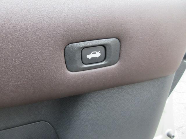 クラウンハイブリッド S Cパッケージ Four ナビ フルセグTV Bluetoothオーディオ CD&DVD再生 バックカメラ LEDランプ パワーシート ドラレコ クルーズコントロール リモコンエンジンスターター ETC スタッドレスタイヤ有(29枚目)