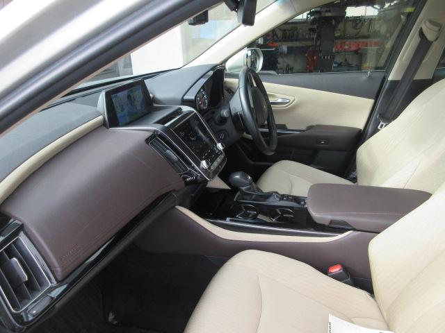 クラウンハイブリッド S Cパッケージ Four ナビ フルセグTV Bluetoothオーディオ CD&DVD再生 バックカメラ LEDランプ パワーシート ドラレコ クルーズコントロール リモコンエンジンスターター ETC スタッドレスタイヤ有(32枚目)