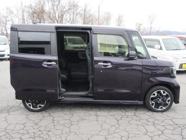 Ｎ－ＢＯＸカスタム Ｇ・Ｌターボホンダセンシング　４ＷＤ　両側電動スライドドア　ナビ　Ｂｌｕｅｔｏｏｔｈ　ＣＤ＆ＤＶＤ再生機能　バックカメラ　ＬＥＤヘッドランプ　シートヒーター　クルーズコントロール　ビルトインＥＴＣ　シートリフター　ＵＳＢ入力端子（7枚目）