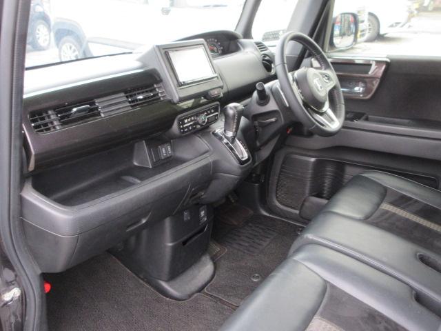 Ｎ－ＢＯＸカスタム Ｇ・Ｌターボホンダセンシング　４ＷＤ　両側電動スライドドア　ナビ　Ｂｌｕｅｔｏｏｔｈ　ＣＤ＆ＤＶＤ再生機能　バックカメラ　ＬＥＤヘッドランプ　シートヒーター　クルーズコントロール　ビルトインＥＴＣ　シートリフター　ＵＳＢ入力端子（32枚目）