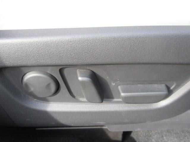 ＣＸ－６０ ＸＤ－ハイブリッド　エクスクルーシブモダン　４ＷＤ　サンルーフ　白革シート　ナビ　フルセグＴＶ　Ｂｌｕｅｔｏｏｔｈ　全方位モニター　パワーシート　電動リアゲート　ＬＥＤヘッドランプ　ＥＴＣ　衝突被害軽減ブレーキ　クルーズコントロール　ＵＳＢ入力（28枚目）