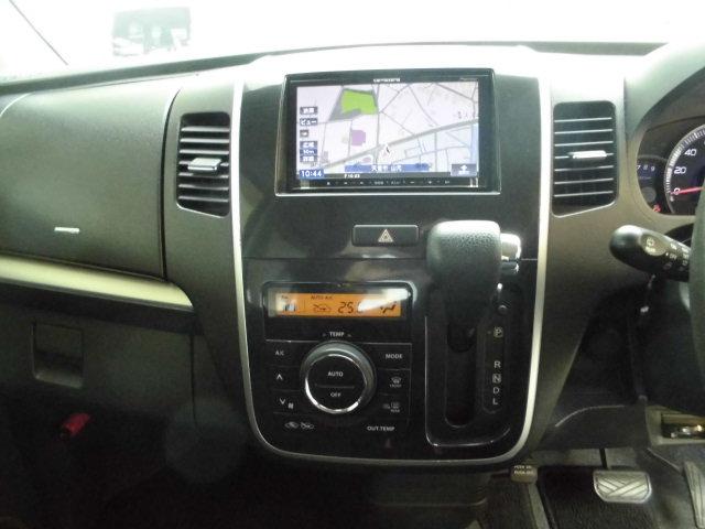ワゴンＲ リミテッドＩＩ　４ＷＤ・ナビ＆バックカメラ・ＴＶ・ＥＴＣ・オートエアコン・スマートキー・ＨＩＤ＆＆オートライト・シートヒーター・電動格納ミラー（14枚目）