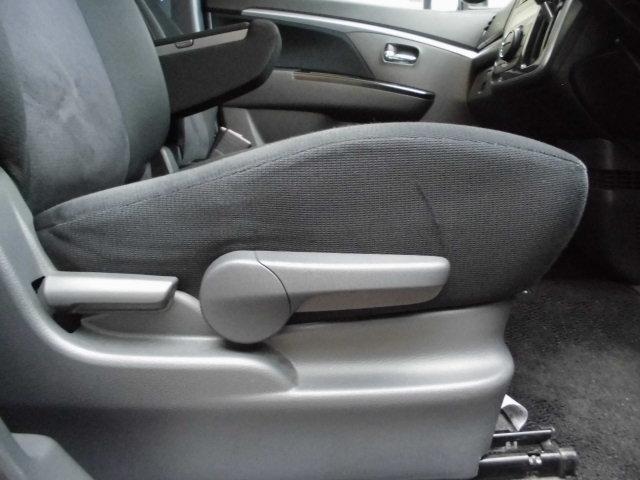 ワゴンＲ リミテッドＩＩ　４ＷＤ・ナビ＆バックカメラ・ＴＶ・ＥＴＣ・オートエアコン・スマートキー・ＨＩＤ＆＆オートライト・シートヒーター・電動格納ミラー（30枚目）