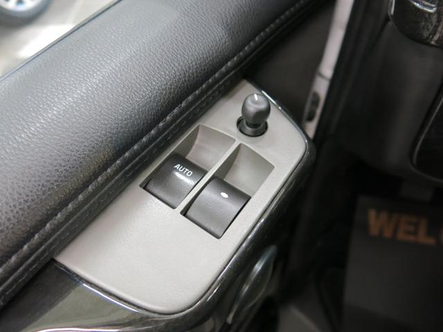 ＧＭＣサバナ エクスプローラーリミテッドＳＥ　新車並行車・ＡＷＤ・ブラックレザーシート・シートヒーター・ブラックウッドトリム・カロッツェリアＨＤＤナビ＆フルセグＴＶ・リア２６インチモニター・イルミネーションルームライト・専用２０インチクロームＡＷ（46枚目）