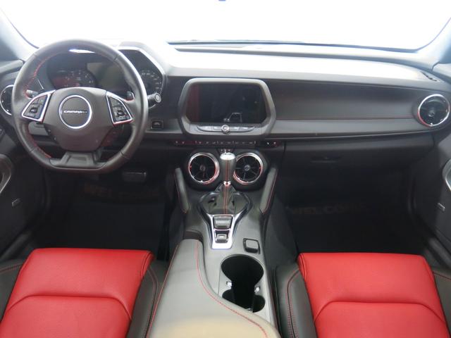 シボレーカマロ SS 1オーナー・延長保証2年&MPG+加入済み車両・ジェットブラック/アドレナリンレッドインテリア・フロントスポーツバケットシート・パフォーマンスサスペンション・ブレンボブレーキ・純正20AW(11枚目)