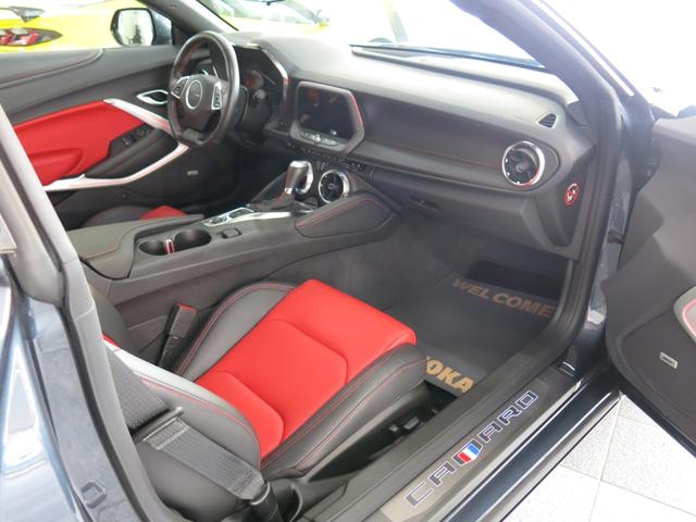 シボレーカマロ SS 1オーナー・延長保証2年&MPG+加入済み車両・ジェットブラック/アドレナリンレッドインテリア・フロントスポーツバケットシート・パフォーマンスサスペンション・ブレンボブレーキ・純正20AW(12枚目)