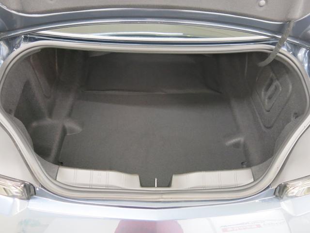 シボレーカマロ SS 1オーナー・延長保証2年&MPG+加入済み車両・ジェットブラック/アドレナリンレッドインテリア・フロントスポーツバケットシート・パフォーマンスサスペンション・ブレンボブレーキ・純正20AW(17枚目)