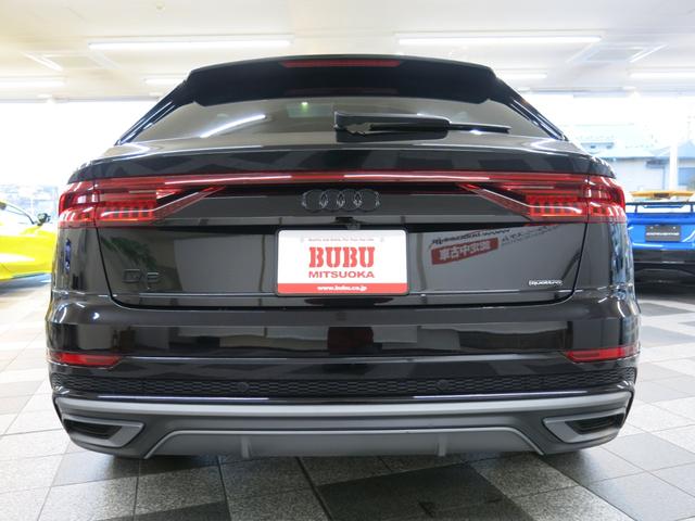 Q8 55TFSIクワトロ Sライン バルコナレザーSスポーツシート・コンフォートアシスタンスPKG・SラインプラスPKG・OPパノラマサンルーフ&アルミニウムルーフレール&レッドブレーキキャリパー&ドアエントリーライト・専用22AW(3枚目)