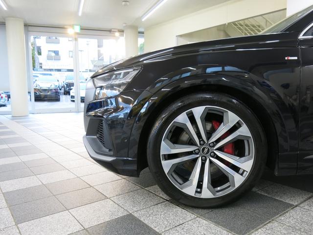 Q8 55TFSIクワトロ Sライン バルコナレザーSスポーツシート・コンフォートアシスタンスPKG・SラインプラスPKG・OPパノラマサンルーフ&アルミニウムルーフレール&レッドブレーキキャリパー&ドアエントリーライト・専用22AW(18枚目)
